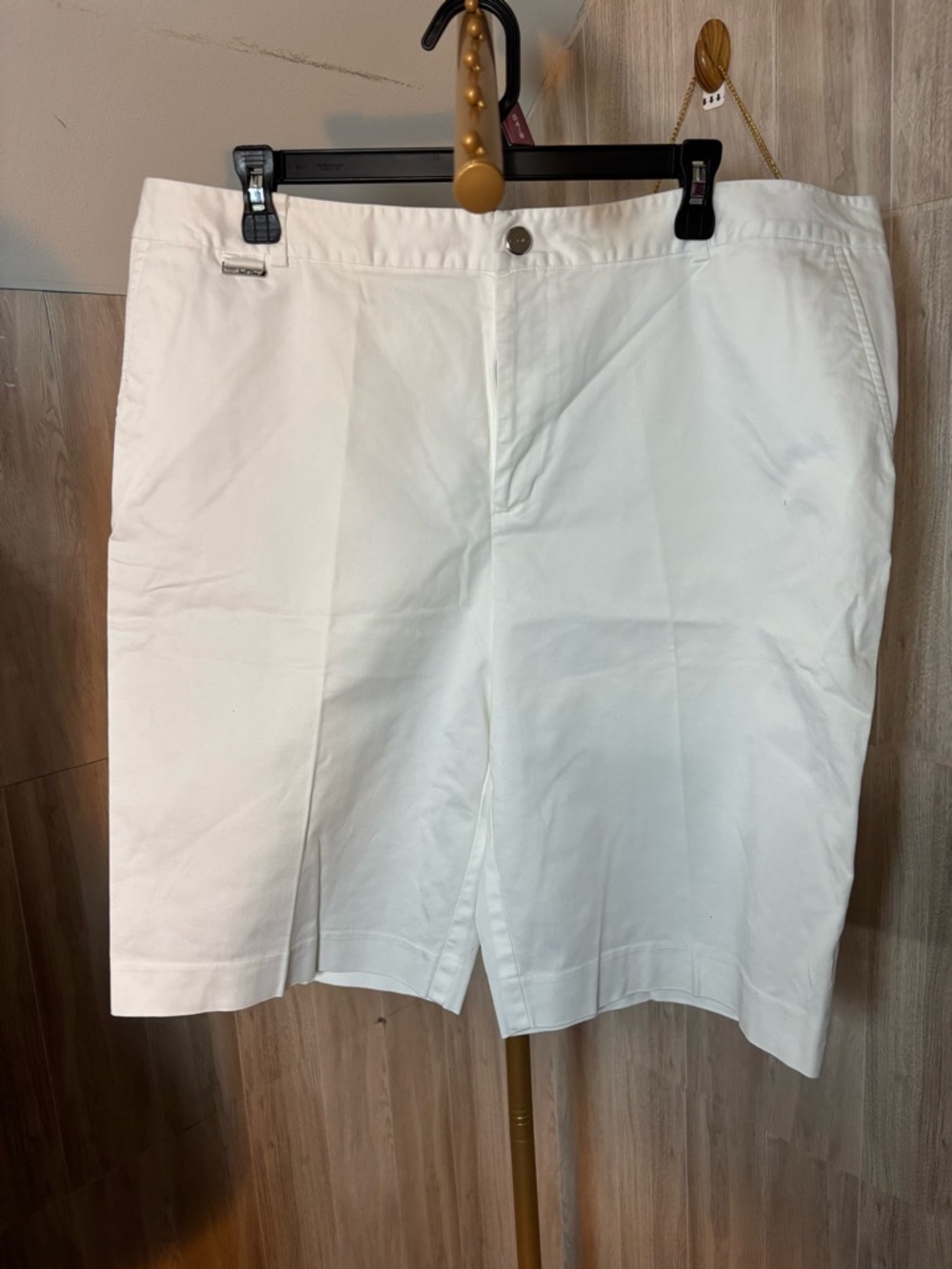 Ralph Lauren White Flat-Front Cotton Shorts Women’s Size 16